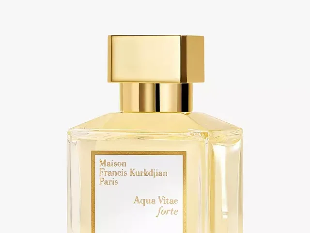 Frasco de Aqua Vitae Forte, da Maison Francis Kurkdjian